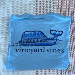 Mens Size Small Vineyard Vines T-Shirt